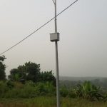 LAMPADAIRE SOLAIRE AUTONOME 50W 3 en 1