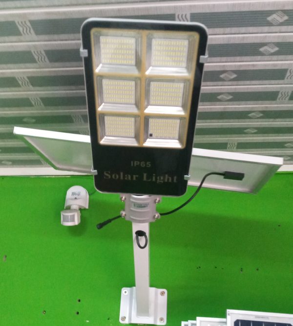 Lampadaire solaire automone all in one 150W