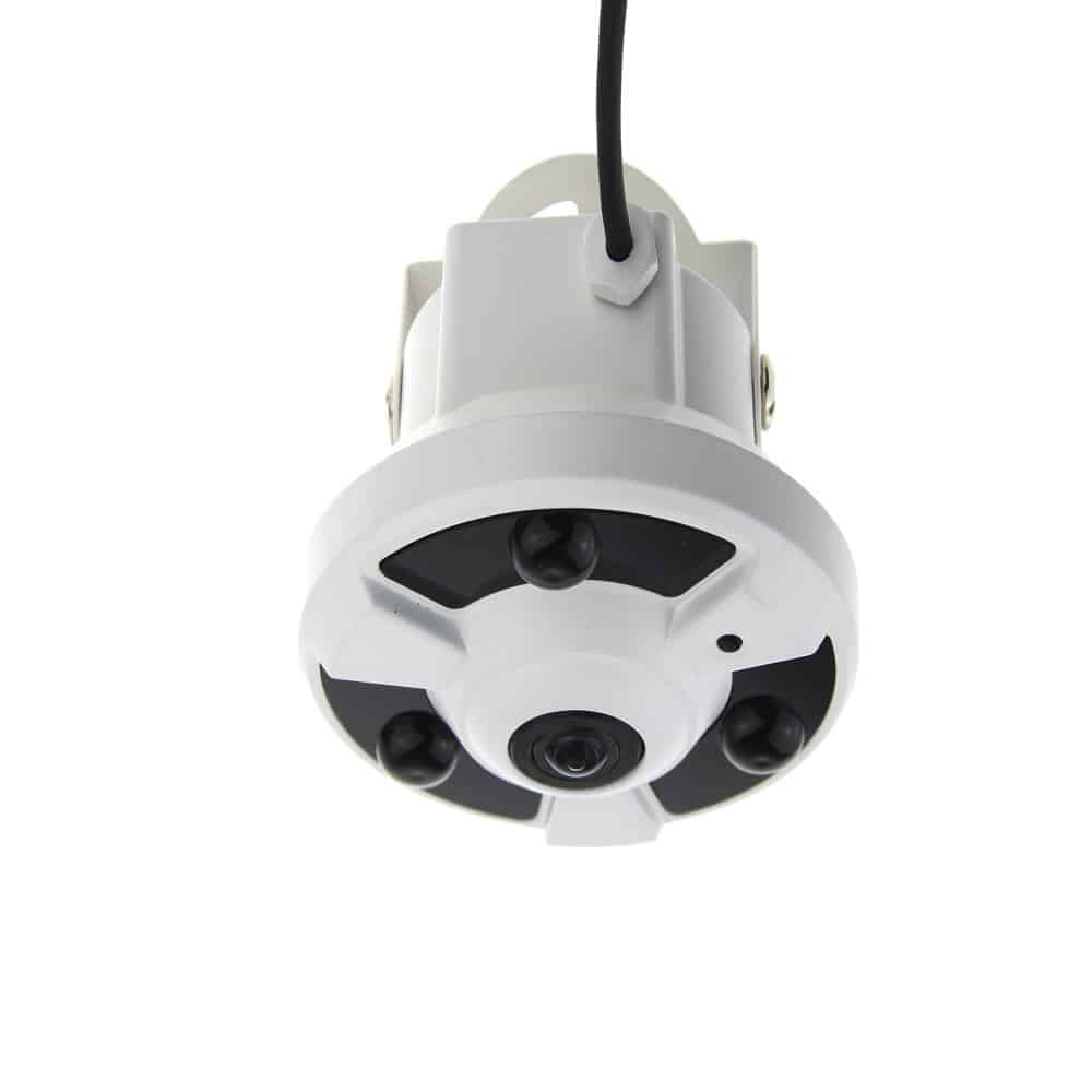 Camera analogique 360° Caméra analogique 360° installée pour une surveillance complète